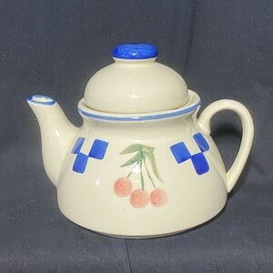 Tea pot Vintage 1970s hand painted